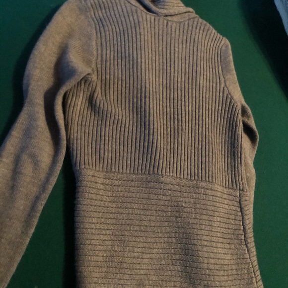 Sweater - Picture 3 of 3